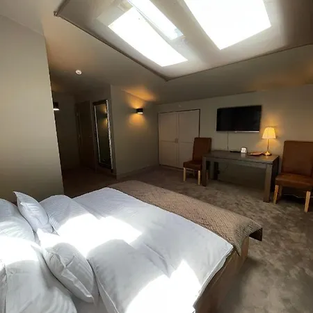 Bohema Lägenhetshotell 4*